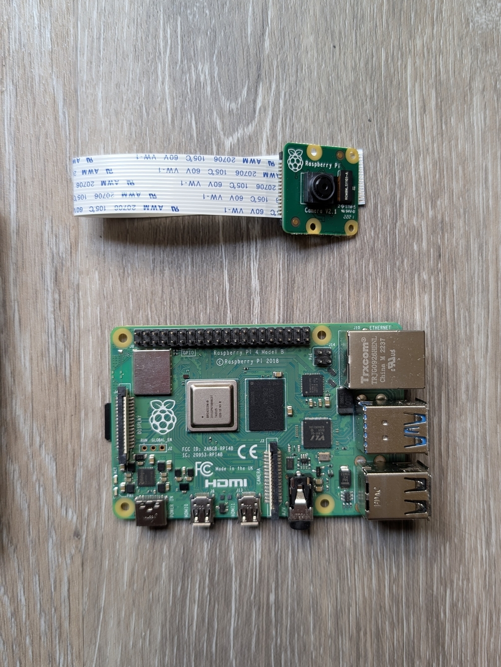 Raspberry Pi 4 Model B (8GB RAM) + Camera Module V2 Bundle - Picture 3 of 5